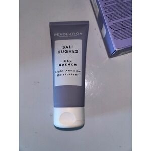 Revolution Skincare Sali Hughes Gel Quench Light Anytime Moisturiser 60ml New